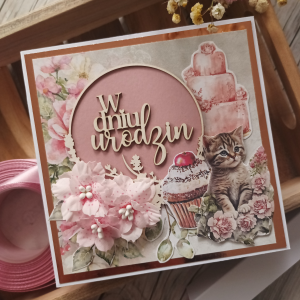 178. Kartka urodzinowa, różowa, kot