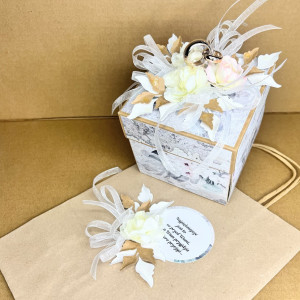378, exploding box na ślub w komplecie z torebką.