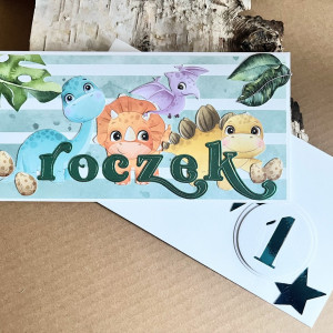 610,Kartka na roczek z dinusiami.