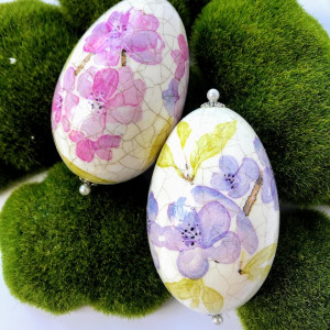 678,Dwa gęsie jajka w pudełku