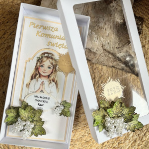 722,Kartka na komunię w pudełku dla dziewczynki