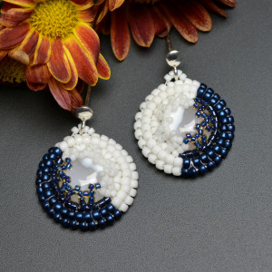 Arashi, kolczyki z agatem dendrytowym, haft koralikowy