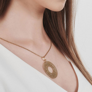 Ażurowy naszyjnik z motywem koła Nemesis c984