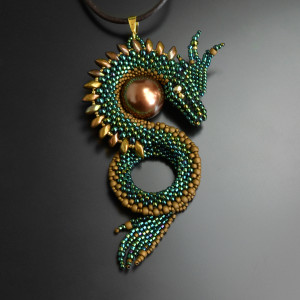 Balroth, wisior ze smokiem, beading