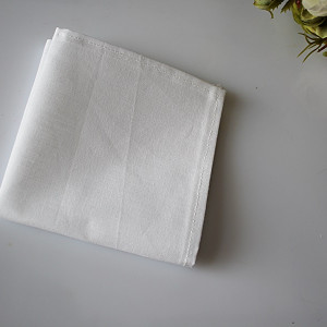 Bawełniana matowa poszetka wypustka butonierka biel