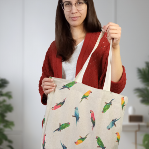 Beżowa torba na zakupy w kolorowe papugi