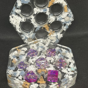 Beżowo-Białe filamentowe Pudełko na kostki do RPG