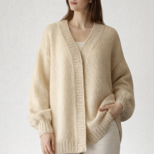 Beżowy kardigan, wykonany z jedwabiu, alpaki i wełny