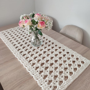 Bieżnik ze sznurka szydełkowy prostokątny 45cmx100cm