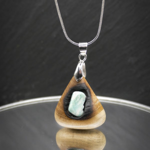 Bizuteria autorska - amazonit i wiąz - drewno - Wisiorek  - naszyjnik