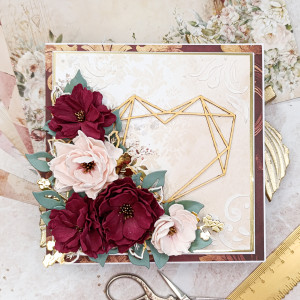 Bordowa kartka ślubna z sercem i kwiatami K12