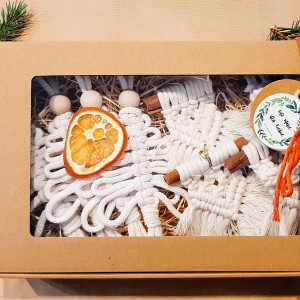 Box świąteczny ozdoby choinka makrama