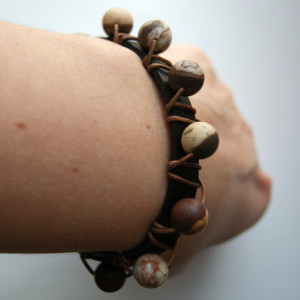 Bransoleta  JASPIS i rzemień dł. 21 cm