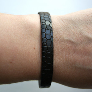 Bransoleta ze skóry naturalnej tłoczony rzemień, dł. 24,5 cm