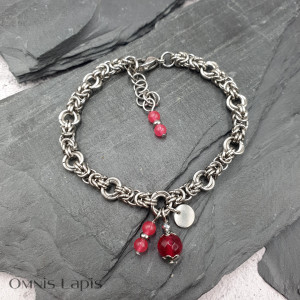 Bransoletka chainmaille - jadeit bordo i agat neonowy
