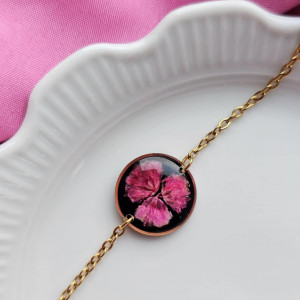 Bransoletka czarne koło z różową gipsówką