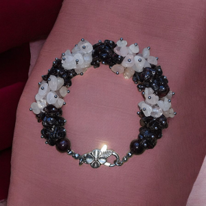 Bransoletka "Harmonia Kontrastu" z kwarcu różowego i granatów