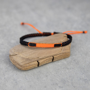 Bransoletka męska makramowa z koralikami - czarno-pomarańczowa