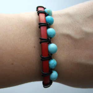 Bransoletka TURKUS i  czerwony rzemień dł. 21 cm