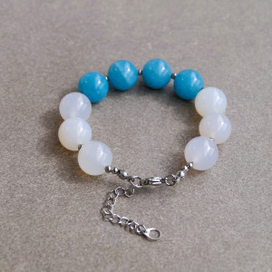 Bransoletka z białego jadeitu i niebieskiego kwarcu 14 mm