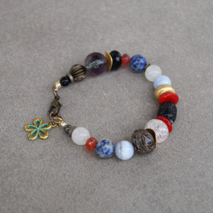 Bransoletka z naturalnych minerałów – sodalit, kwarc, onyks, jadeit