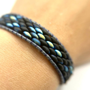 BRANSOLETKA ZE SKÓRY GRANATOWA