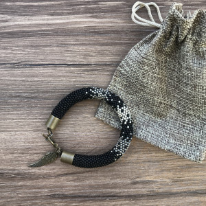 Bransoletka ze szklanych koralików Black Angel