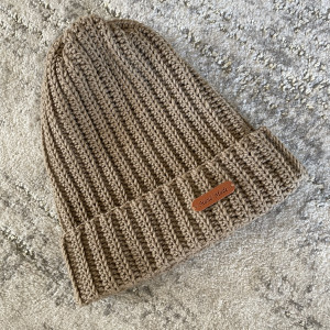 Brązowa czapka 100% Merino handmade