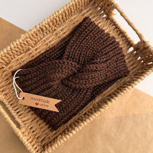 Brązowa opaska z wełny