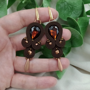 Brązowe czekoladowe kolczyki sutasz soutache wesele przyjęcie