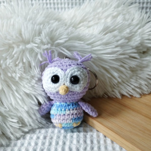 breloczek sówka fioletowa