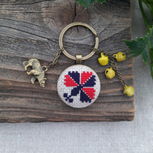 Brelok z haftem ukraińskim VII