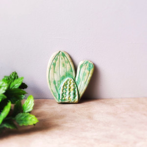 Broszka ceramiczna miętowy kaktus