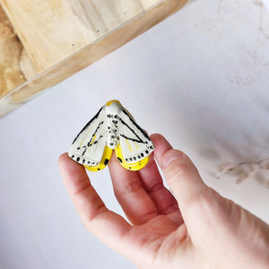 Broszka ceramiczna piękny motyl