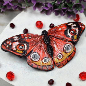 Broszka motyl - w odcieniach czerwieni