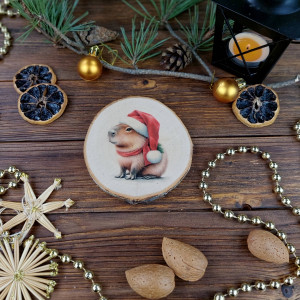 Brzozowa podkładka pod kubek, świąteczna zawieszka - kapibara