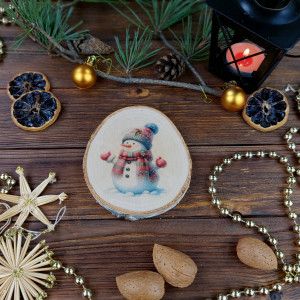 Brzozowa podkładka pod kubek, świąteczna zawieszka - zimowy bałwan