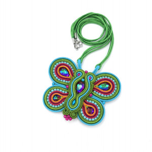 „Butterfly” wisior sutasz motyl kolorowy naszyjnik na wiosnę 01
