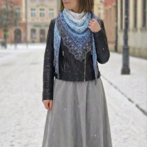 Chusta Szydełkowa "Avril" – Błękitne Ukojenie