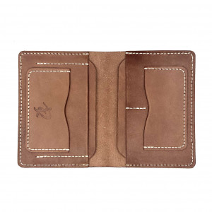 Ciemno brązowy portfel skórzany ręcznie uszyty.