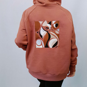 Ciepła bluza damska MEGI z haftem KOT ELEGANT