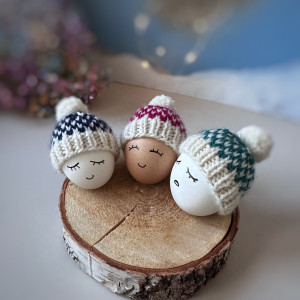 Czapeczki z pomponami na jajka wielkanocne - zestaw 3 szt. (Nr 2)