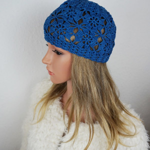 Czapka handmade niebieska 02