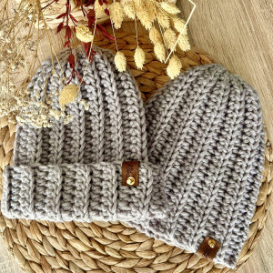 Czapka na szydełku beżowa