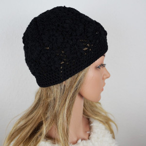 Czapka ręcznie robiona czarna