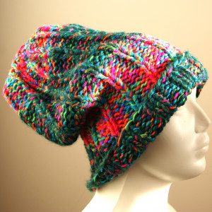 CZAPKA ręcznie wykonana na drutach  z wełny NAKO