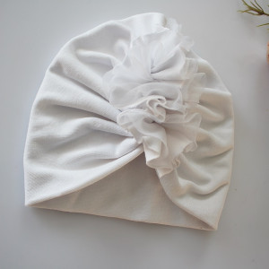Czapka turban podwójna z tiulem biel chrzest wiosna/jesień