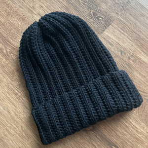 Czarna czapka 100% Merino handmade