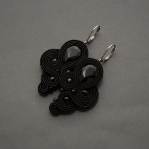 czarne kolczyki /klipsy sutasz