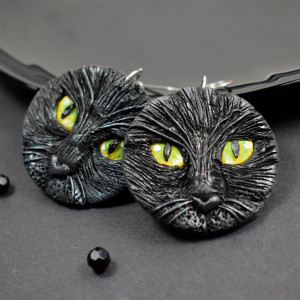 Czarne kolczyki koty - duże kolczyki z charakterem